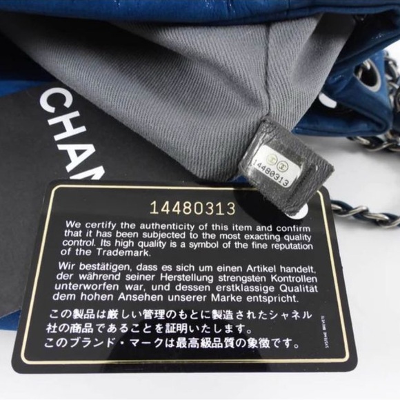 Authentic Chanel Chain Flap Bag - Picture 5 of 10